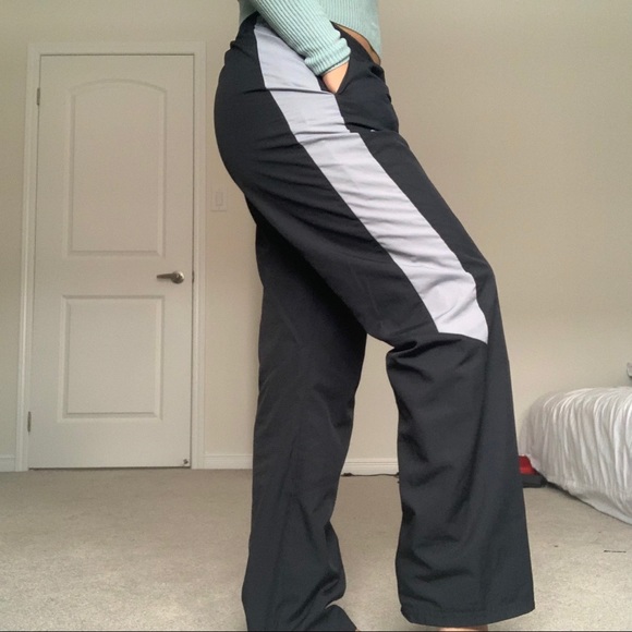 BLACK & GREY UNDER ARMOUR PANTS⚽️ - Picture 6 of 6